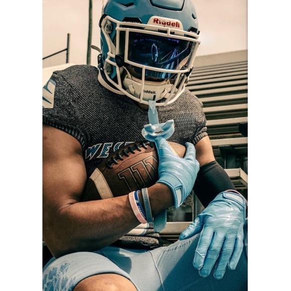 PHENOM • Phenom Elite Columbia Blue Football Gloves - VPS4 - Pro Label Edition - Picture 4 of 6